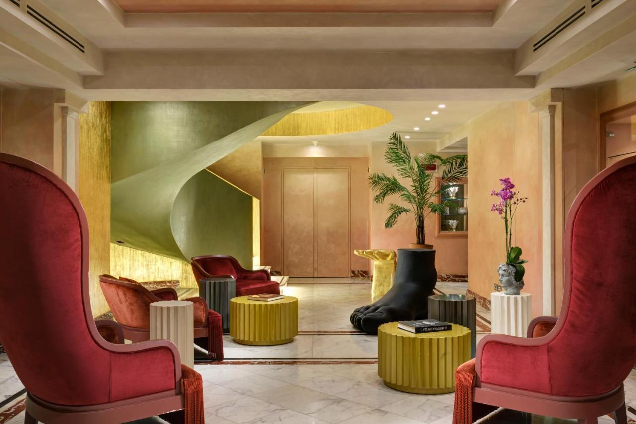 Leon's Place In Hotel Rom
